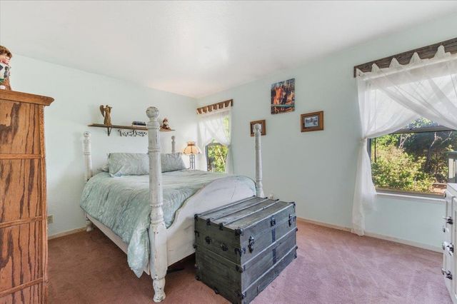 18835 Hilltop Rd, Penn Valley, CA 95946