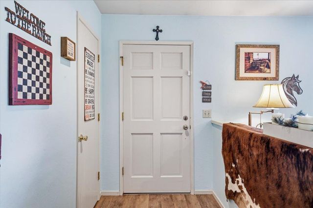 18835 Hilltop Rd, Penn Valley, CA 95946