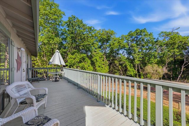 18835 Hilltop Rd, Penn Valley, CA 95946