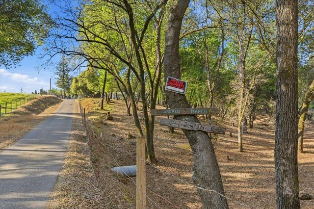 18835 Hilltop Rd, Penn Valley, CA 95946