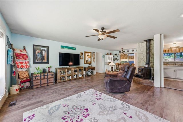 18835 Hilltop Rd, Penn Valley, CA 95946