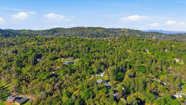 18835 Hilltop Rd, Penn Valley, CA 95946