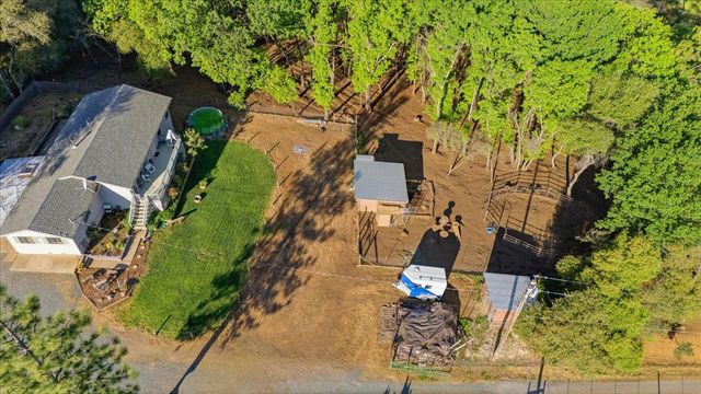 18835 Hilltop Rd, Penn Valley, CA 95946