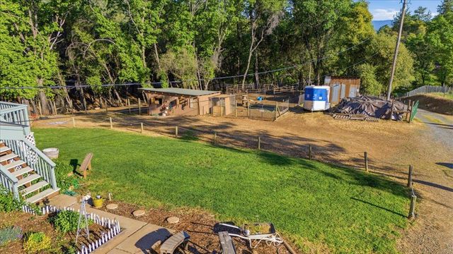 18835 Hilltop Rd, Penn Valley, CA 95946