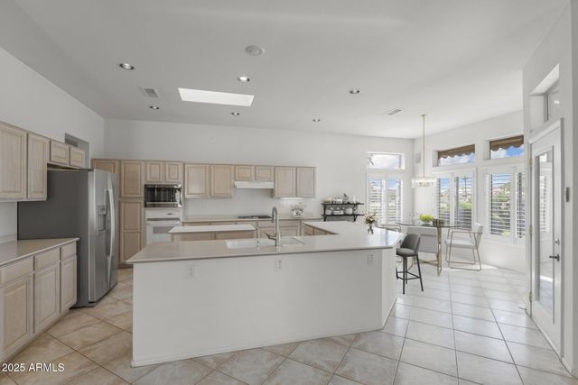 21914 N ACAPULCO Drive, Sun City West, AZ 85375