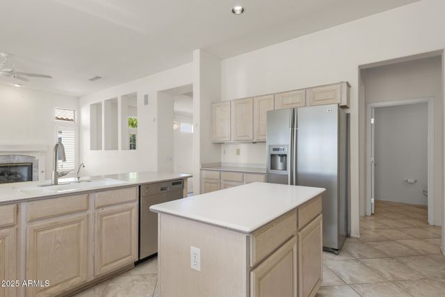 21914 N ACAPULCO Drive, Sun City West, AZ 85375