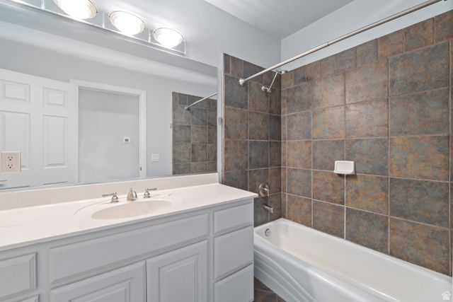 1120 W BROADSTONE CT, Washington, UT 84780