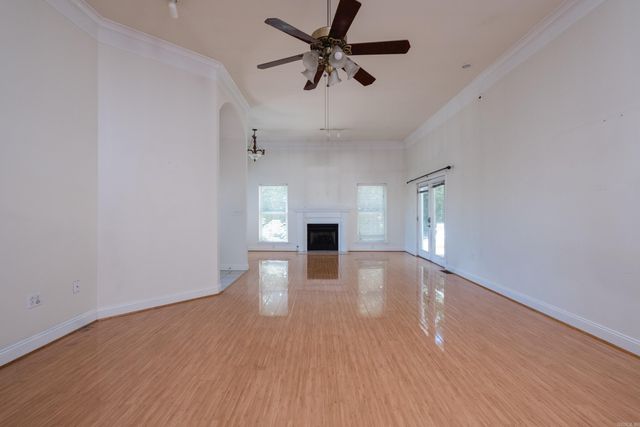 11163 Southridge Drive, Little Rock, AR 72212