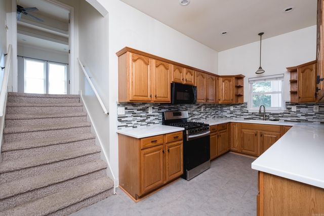 11163 Southridge Drive, Little Rock, AR 72212