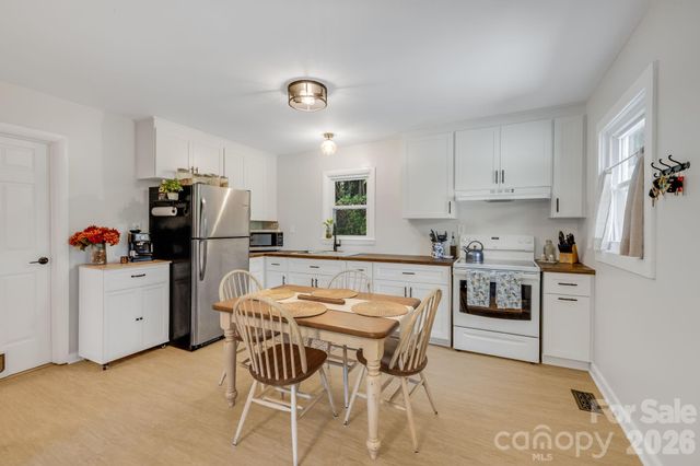 1772 NC 9 Highway, Black Mountain, NC 28711