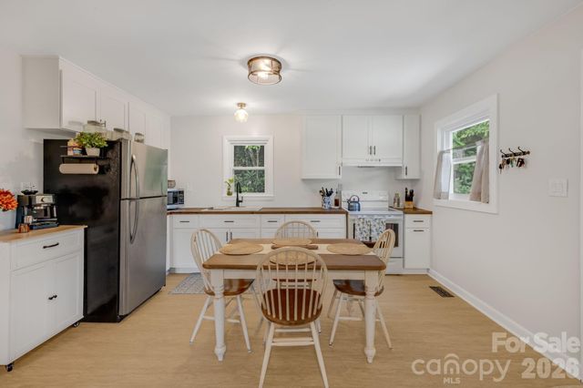 1772 NC 9 Highway, Black Mountain, NC 28711