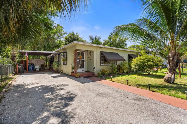 3032 Stanford Road, West Palm Beach, FL 33405
