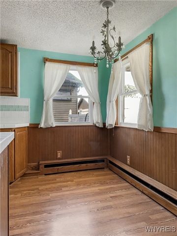 999 Sherwood Court, Cheektowaga, NY 14043