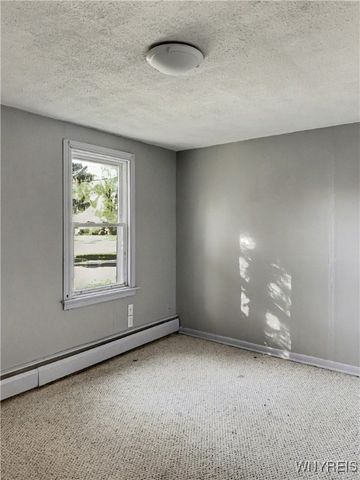 999 Sherwood Court, Cheektowaga, NY 14043