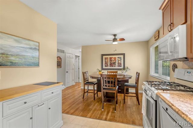 11947 Glenpark Drive, Maryland Heights, MO 63043