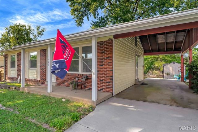 11947 Glenpark Drive, Maryland Heights, MO 63043