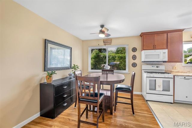 11947 Glenpark Drive, Maryland Heights, MO 63043