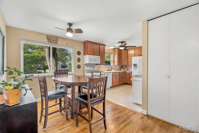 11947 Glenpark Drive, Maryland Heights, MO 63043