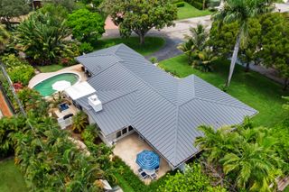 3240 Lakeview Drive, Pompano Beach, FL 33062