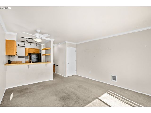 3473 Sw BARBUR Blvd 12, Portland, OR 97239
