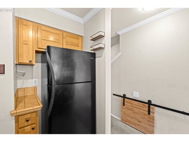 3473 Sw BARBUR Blvd 12, Portland, OR 97239