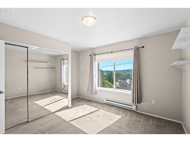 3473 Sw BARBUR Blvd 12, Portland, OR 97239