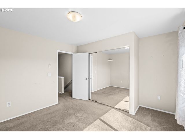 3473 Sw BARBUR Blvd 12, Portland, OR 97239