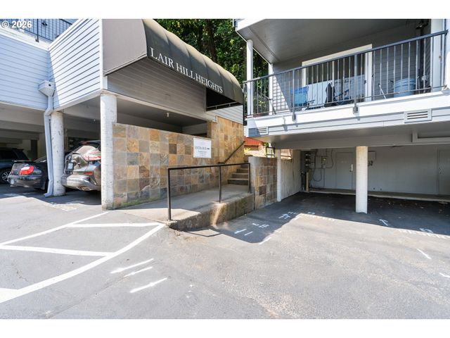 3473 Sw BARBUR Blvd 12, Portland, OR 97239