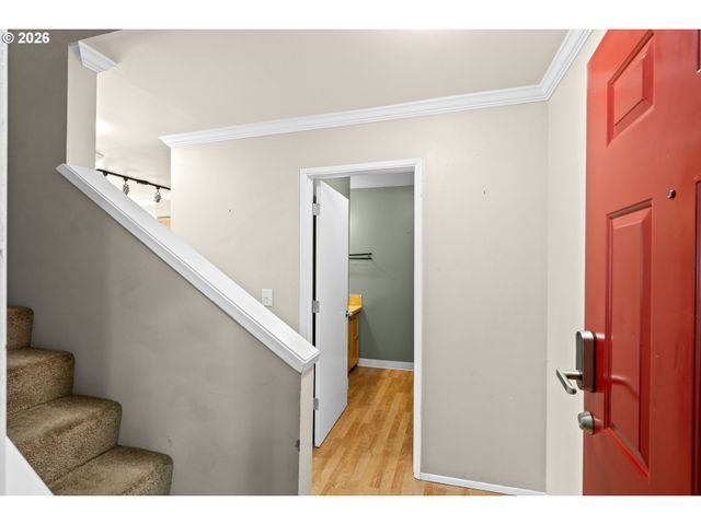 3473 Sw BARBUR Blvd 12, Portland, OR 97239