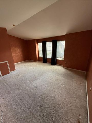 17469 Gateway Circle, Southfield, MI 48075