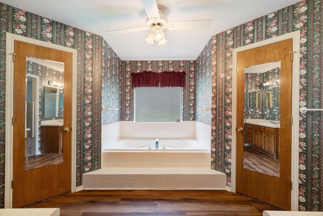 1490 Farm Road 2120, Clarksville, TX 75426