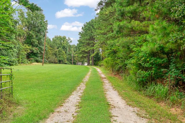 1490 Farm Road 2120, Clarksville, TX 75426