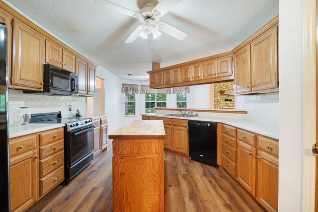 1490 Farm Road 2120, Clarksville, TX 75426