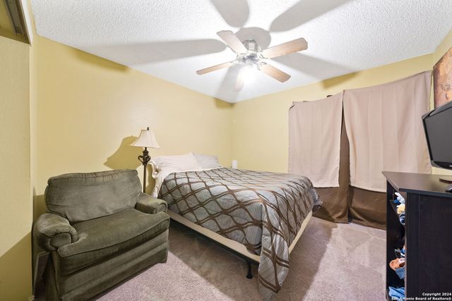 2826 PEPPERMILL RUN ST, San Antonio, TX 78231