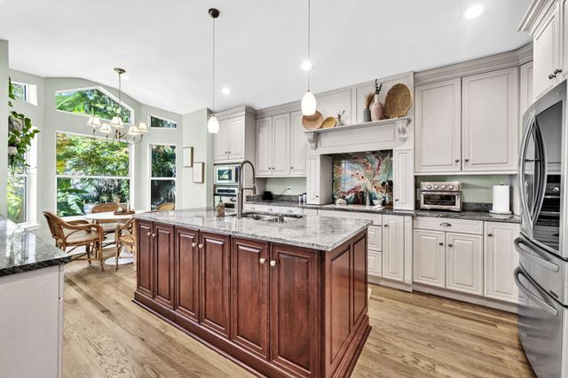 32 SE Bay Drive, Fort Walton Beach, FL 32548