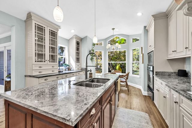 32 SE Bay Drive, Fort Walton Beach, FL 32548