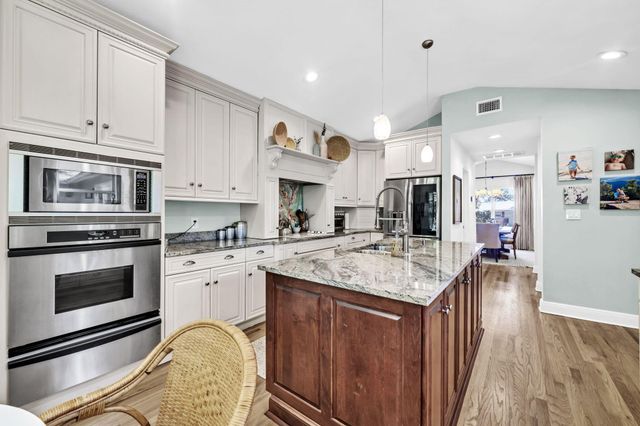 32 SE Bay Drive, Fort Walton Beach, FL 32548