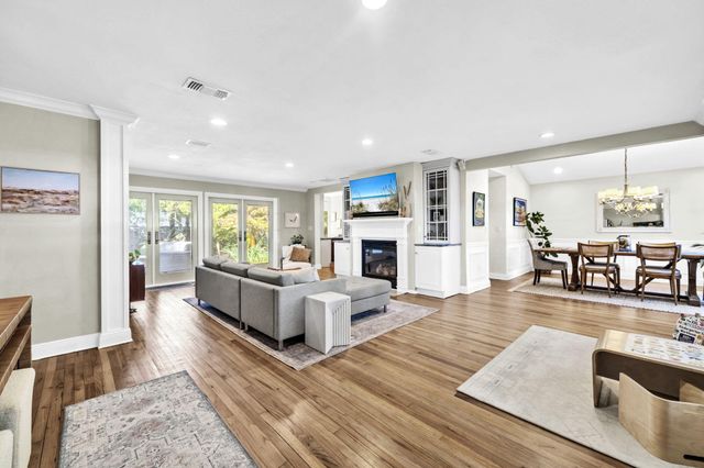 32 SE Bay Drive, Fort Walton Beach, FL 32548