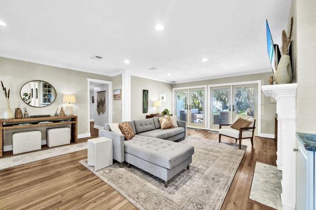 32 SE Bay Drive, Fort Walton Beach, FL 32548