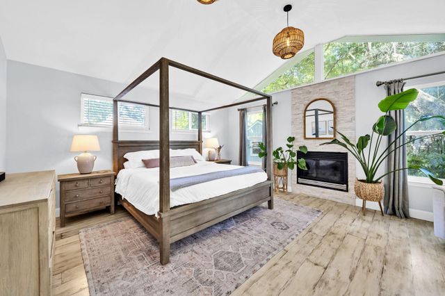 32 SE Bay Drive, Fort Walton Beach, FL 32548