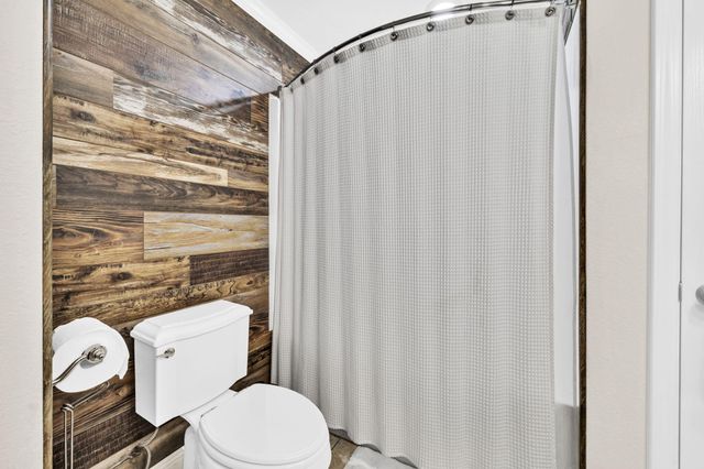 32 SE Bay Drive, Fort Walton Beach, FL 32548