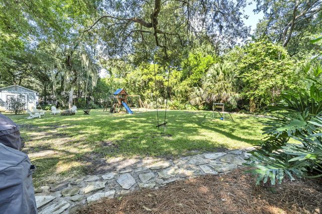 32 SE Bay Drive, Fort Walton Beach, FL 32548