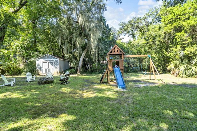 32 SE Bay Drive, Fort Walton Beach, FL 32548