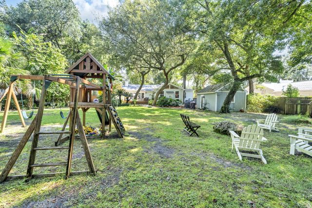 32 SE Bay Drive, Fort Walton Beach, FL 32548