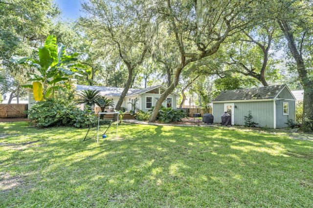 32 SE Bay Drive, Fort Walton Beach, FL 32548