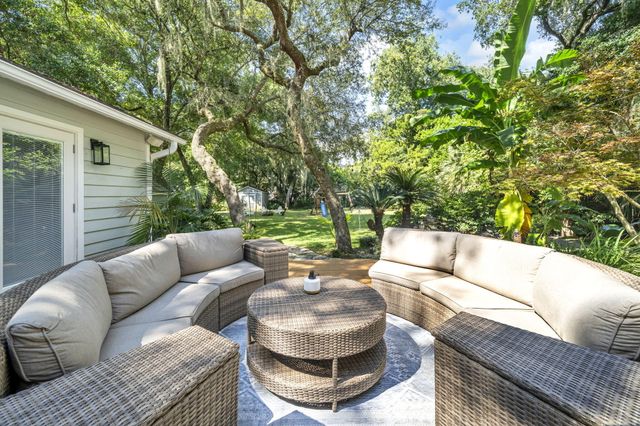 32 SE Bay Drive, Fort Walton Beach, FL 32548