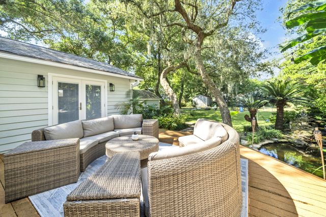 32 SE Bay Drive, Fort Walton Beach, FL 32548