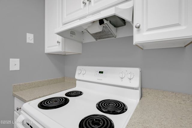 8 Dupont Way APT 1, Louisville, KY 40207