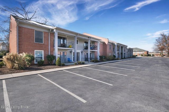 8 Dupont Way APT 1, Louisville, KY 40207