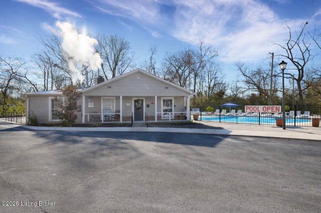 8 Dupont Way APT 1, Louisville, KY 40207